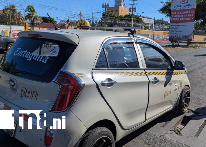 Foto: Conductores piden reparación urgente de rejilla en la Carretera Norte /TN8