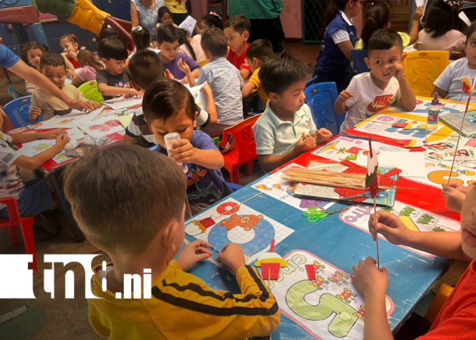 Foto: Niños y niñas disfrutan mañana educativa llena de juegos y aprendizaje en Managua /TN8