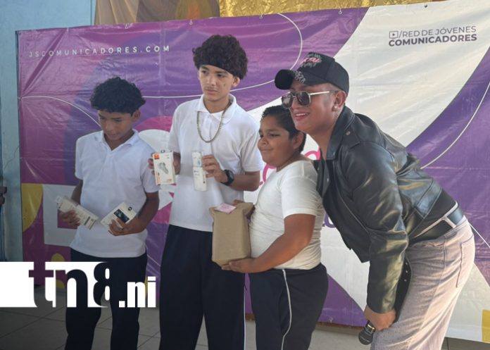 Foto: Estudiantes fortalecen conocimientos digitales en jornada interactiva/TN8