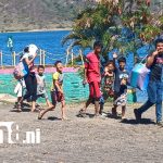 Foto: Chapuzones y aire fresco: familias disfrutan en Laguna de Xiloá /TN8