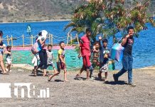 Foto: Chapuzones y aire fresco: familias disfrutan en Laguna de Xiloá /TN8