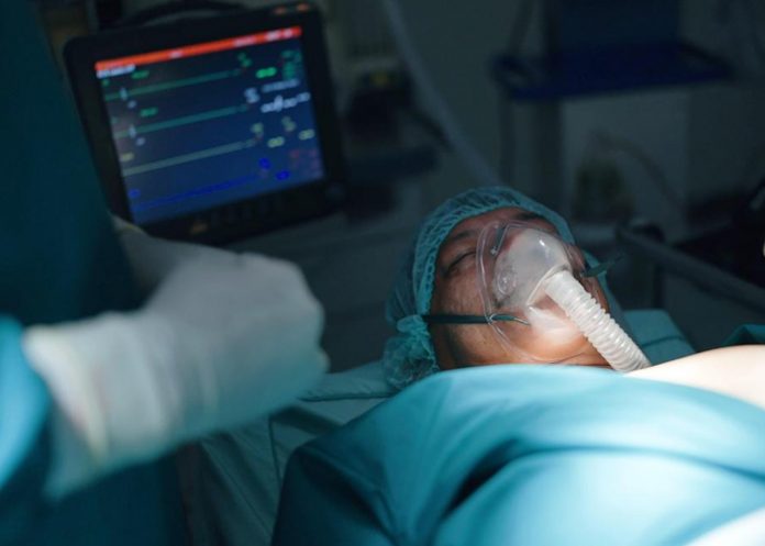 Foto: Madre revive tras estar un minuto clínicamente muerta y cuenta lo que vio / Cortesía