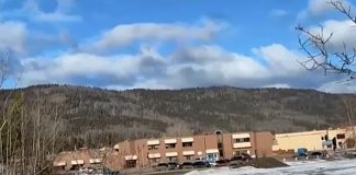 Foto: Emergencia aérea y cierre escolar tras tiroteo en Canadá / Cortesía