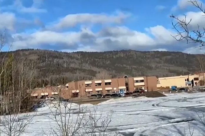 Foto: Emergencia aérea y cierre escolar tras tiroteo en Canadá / Cortesía