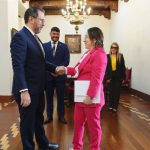 Foto: Venezuela recibe Copias de Estilo de la nueva embajadora de Nicaragua / Cortesía