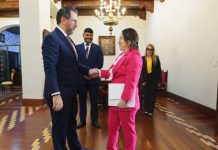 Venezuela recibe Copias de Estilo de la nueva embajadora de Nicaragua Foto: Venezuela recibe Copias de Estilo de la nueva embajadora de Nicaragua / Cortesía