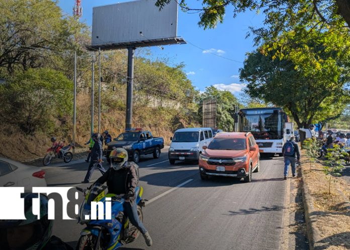 Foto: Motociclista muere tras perder el control e impactar contra un poste frente a Plaza Natura/TN8