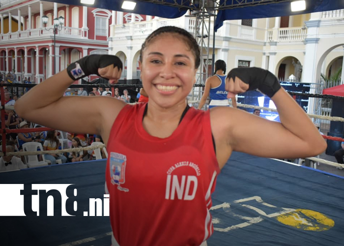 Foto: Granada celebra el Día del Amor y La Amistad con cartelera boxística/TN8