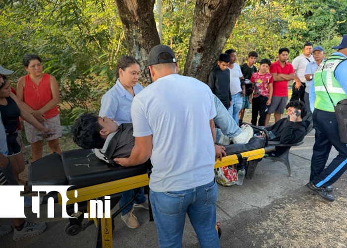 Foto: ​Percance vial deja a dos jóvenes lesionados tras peligrosa invasión de carril en Diriomo/TN8