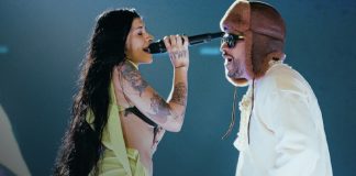 Foto: Cazzu y Bad Bunny conectan en el escenario con fans/Cortesía