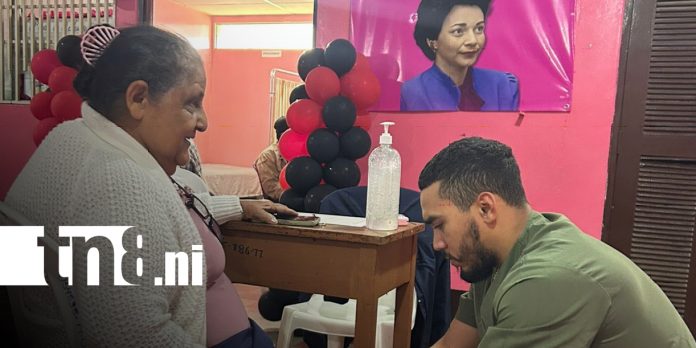 Foto: Familias de Jalapa reciben atención especializada en Mega Feria de Ortopedia/Cortesía
