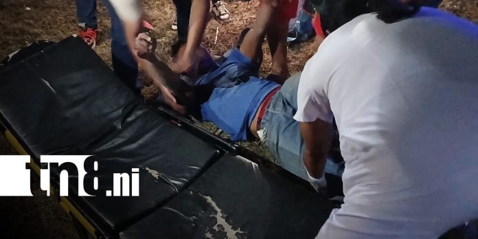 Foto: Motociclista herido tras fuerte accidente en la Panamericana Sur, Nandaime - Rivas/TN8