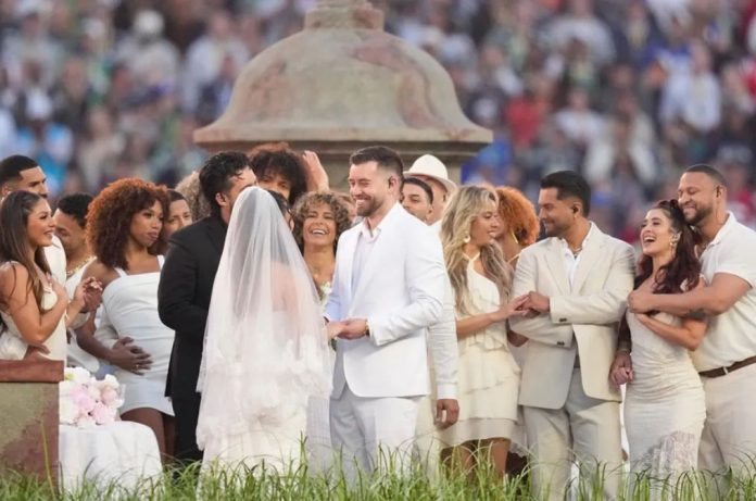 Foto: Los novios del Super Bowl cuentan cómo vivieron su boda inesperada/Cortesía Foto: Los novios del Super Bowl cuentan cómo vivieron su boda inesperada/Cortesía