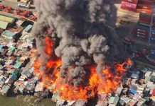 Voraz incendio arrasa con más de mil viviendas en Filipinas Foto: Incendio masivo consume un vecindario en Filipinas /Cortesía