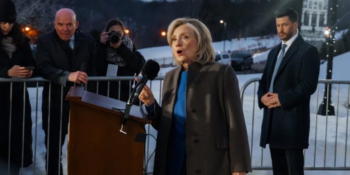 Foto: Hillary Clinton denuncia encubrimiento de Trump /cortesía