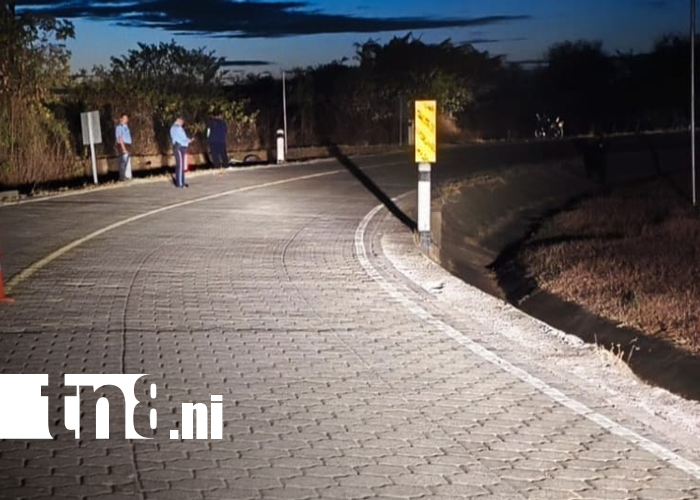 Foto: Autoridades investigan accidente mortal en carretera Larreynaga, departamento de León / TN8