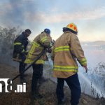 Foto: Caza de garrobos y quema de basura habrían provocado incendio en el cerro Motastepe/TN8