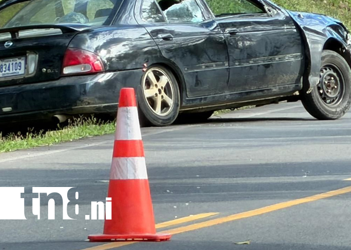 Foto: Dos personas resultan gravemente lesionadas en accidente en Villa Sandino, Chontales/TN8
