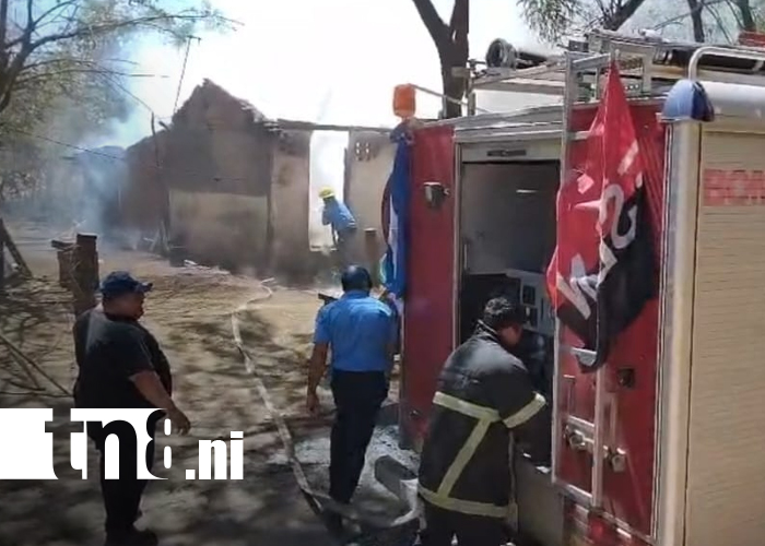 Foto: Incendio en Nagarote consume vivienda y genera pérdidas/TN8