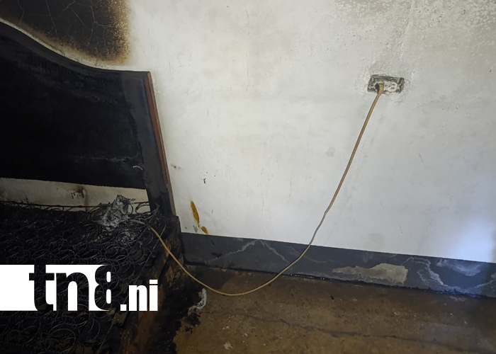 Foto: Incendio en Nandaime afecta vivienda por falla eléctrica/TN8