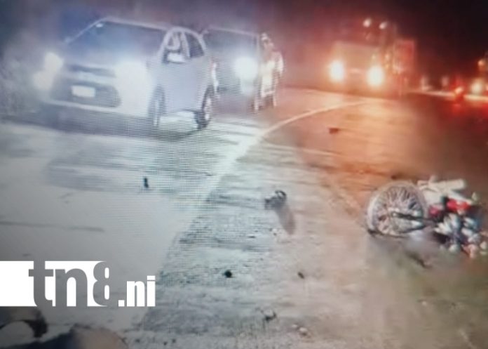 Foto: Accidente en Rosita deja un muerto y una mujer herida/TN8