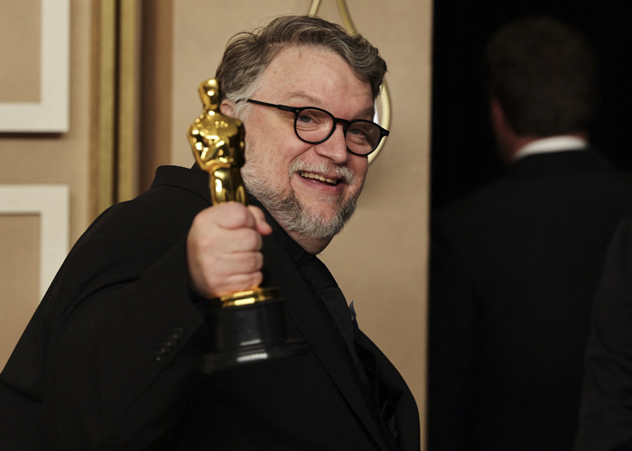Foto: Del Toro arrasa con humor en la foto de nominados a los Oscars 2026/Cortesía