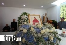 Foto: Homenaje floral al Cardenal Miguel Obando y Bravo en su centenario / TN8