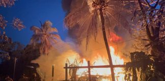 Foto: Incendio arrasa casa que servía como iglesia en Bilwi/TN8