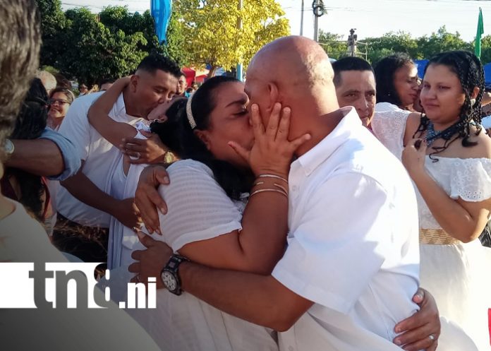 2 Foto: ¡Ya tu boda 2026! Amor sin límites de edad protagoniza bodas masivas en Managua/TN8