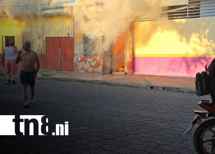 Foto: Anciana muere en voraz incendio que consumió su vivienda en Monseñor Lezcano / TN8