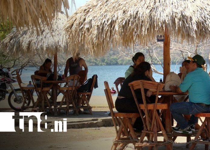 Foto: Xiloá se llena de vida ante las altas temperaturas en Managua / TN8