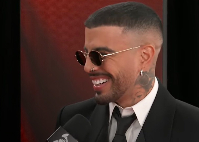 Foto: El artista latino mejor vestido: Rauw Alejandro en los Grammy/Cortesía