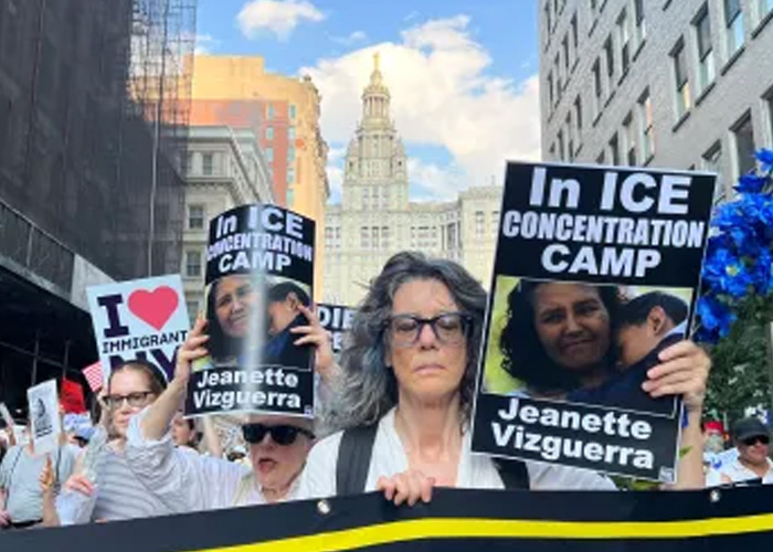 Foto: Vecinos alertan con silbatos ante operativos de ICE en Nueva York / Cortesía