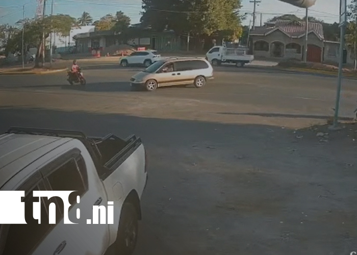 Foto: Motociclista herido tras accidente en cruce peligroso de Managua/TN8