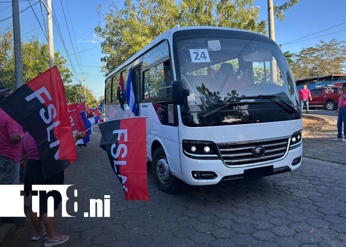 Foto: Llegan 180 nuevos microbuses para transformar el transporte público/TN8