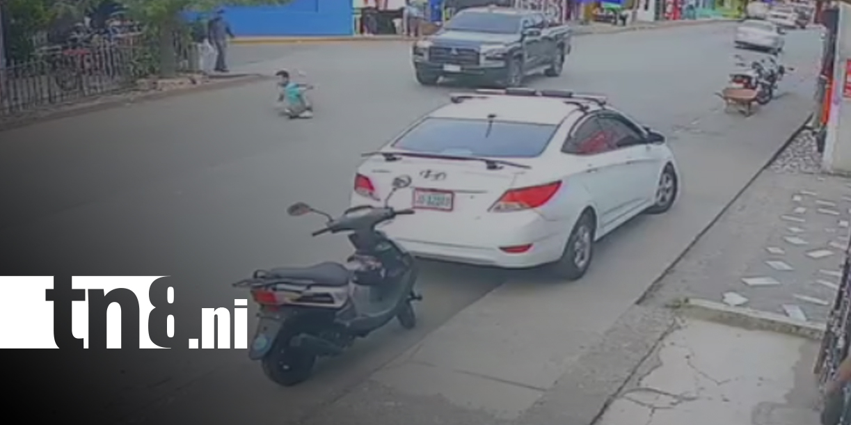 Foto: Ciclista sufre accidente en Río Blanco tras cruzar intersección/TN8