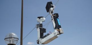 Foto: China sube de nivel en innovación con robots que reparan líneas /Cortesía