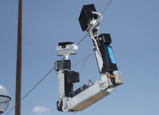 Foto: China sube de nivel en innovación con robots que reparan líneas /Cortesía
