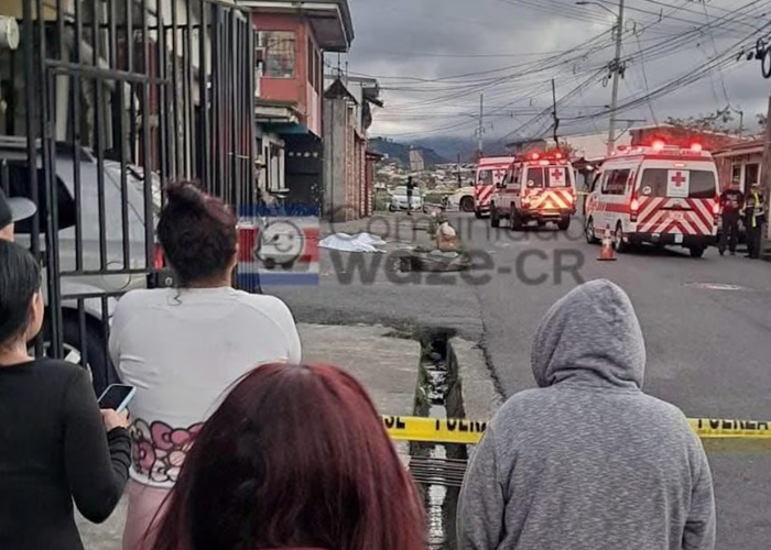 Foto: Tres hombres asesinados a balazos en vía pública en San José, Costa Rica / Cortesía