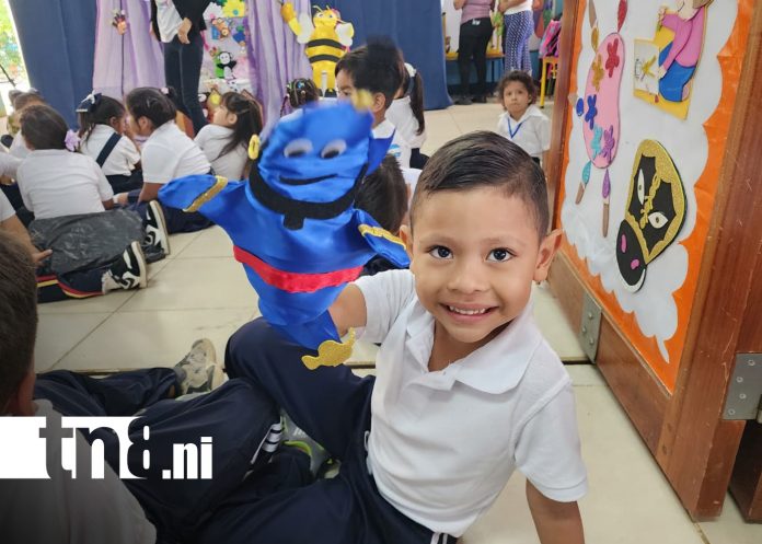 Foto: Risas y aprendizaje protagonizan festival de títeres en Preescolar / TN8