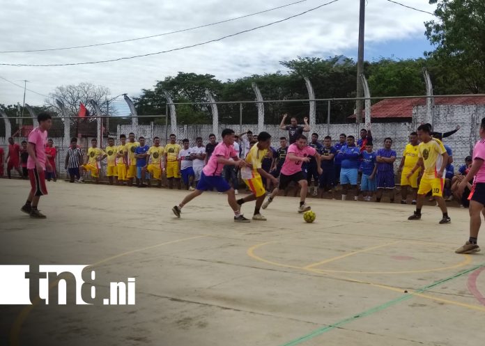 Foto: Penal de Granada celebra a Rubén Darío con deporte / TN8