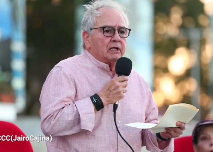Foto: Doctor Gustavo Porras rinde homenaje al espíritu de Reconciliación nacional / Cortesía
