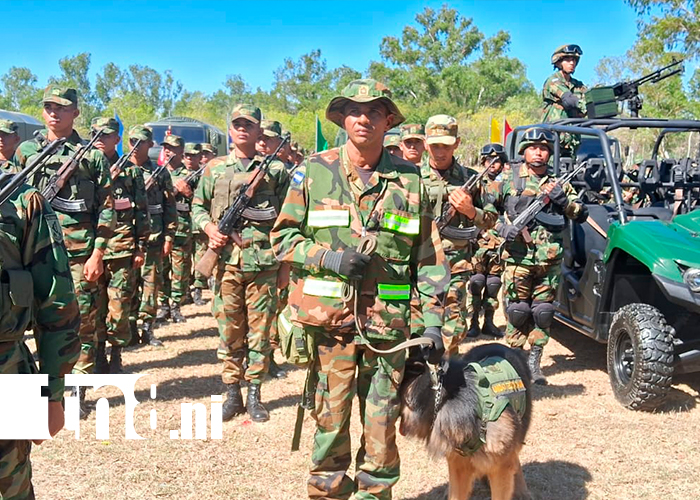 Foto: Coronel Rodolfo González asume sexto comando militar regional /TN8