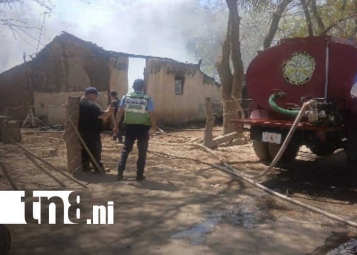 Foto: Incendio en Nagarote consume vivienda y genera pérdidas/TN8