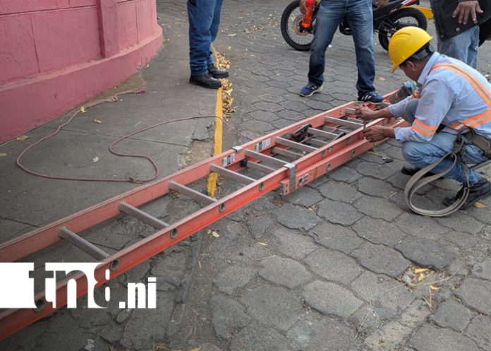 Foto: Trabajador resulta lesionado tras accidente en Vía Fontana/TN8 Foto: Trabajador resulta lesionado tras accidente en Vía Fontana/TN8