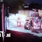Sale a la luz vídeo donde apuñalan a dos adolescentes en El Recreo Norte, Managua Foto: Video captura violento ataque a dos jóvenes en El Recreo Norte, Managua/TN8