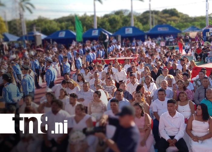 Foto: ¡Ya tu boda 2026! Amor sin límites de edad protagoniza bodas masivas en Managua/TN8