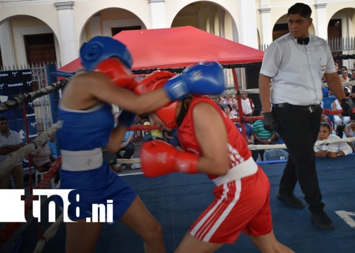 Foto: Granada celebra el Día del Amor y La Amistad con cartelera boxística/TN8