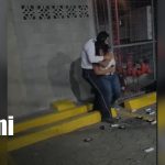 Mujer es capturada robando desodorantes en Chinandega Foto: Robo en supermercado de Chinandega/TN8