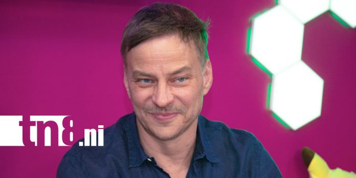 Foto: Tom Wlaschiha comparte su experiencia en El Lobby /TN8